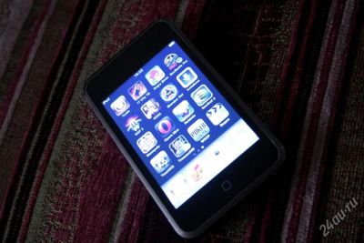 Лот: 1460025. Фото: 1. ipod touch 1 16 gb обмен. Плееры