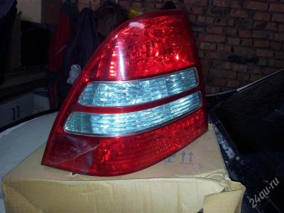 Лот: 2481751. Фото: 1. Фонарь задний Toyota Corolla 02-04. Оптика и освещение
