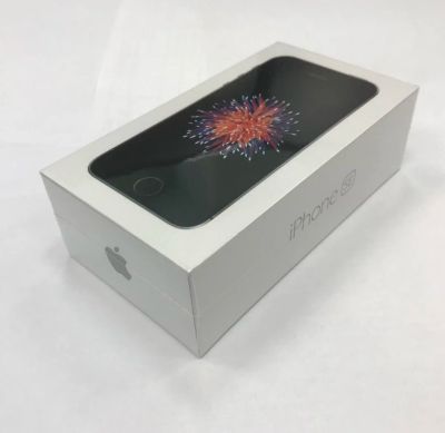 Лот: 10957690. Фото: 1. Новый iPhone SE 32 Gb Space gray... Смартфоны