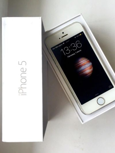 Лот: 7785510. Фото: 1. iPhone 5 white 16gb РСТ. Смартфоны