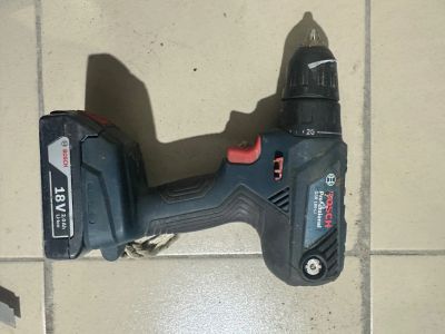 Лот: 25280583. Фото: 1. Шуруповерт bosch. Электроинструмент