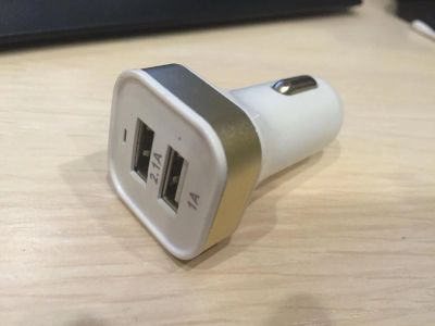 Лот: 6257686. Фото: 1. USB прикуриватель переходник зарядка... Зарядные устройства, блоки питания, адаптеры сетевые для смартфонов