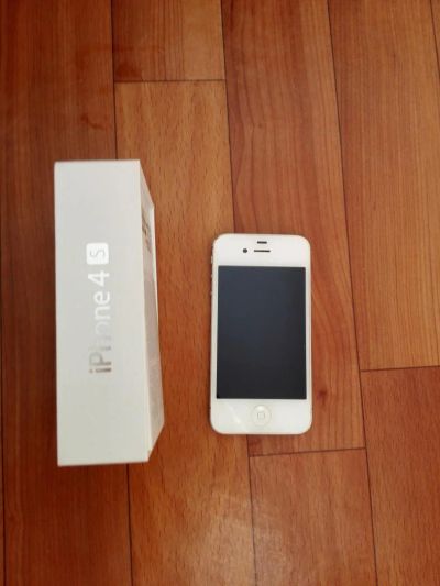 Лот: 7135082. Фото: 1. Iphone 4s 16 gb. Смартфоны