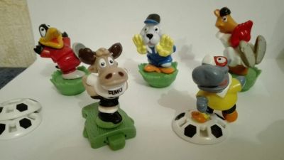 Лот: 7248658. Фото: 1. Киндер футболисты. Игрушки