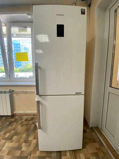 Лот: 19230946. Фото: 1. Холодильник Samsung RB-28 fejncww... Холодильники, морозильные камеры