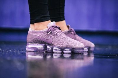 Лот: 10913331. Фото: 1. Кроссовки женские Nike Air Vapormax... Кеды, кроссовки, слипоны