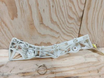 Лот: 18978893. Фото: 1. Клипса бампера Mazda Axela BK3P... Кузов