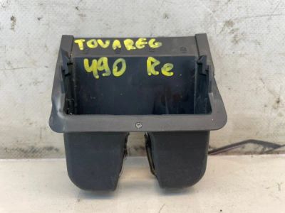 Лот: 23360699. Фото: 1. накладка замка багажника Volkswagen... Двигатель и элементы двигателя