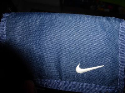 Лот: 4866993. Фото: 1. Кошелёк Nike. Бумажники, кошельки, портмоне