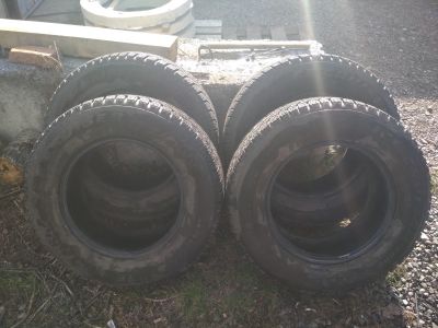 Лот: 12243049. Фото: 1. Зимняя шипованная резина Bridgestone... Шины