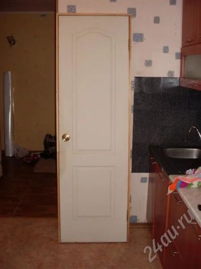 Лот: 662735. Фото: 1. две двери 2х0,6м с коробкой, ручками... Фурнитура, комплектующие