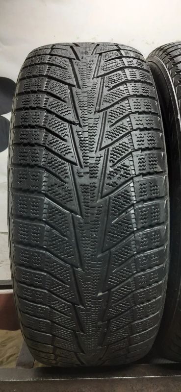Лот: 20956142. Фото: 1. 215/55R17 98T Hankook Winter I... Шины