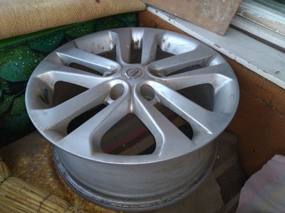 Лот: 17005144. Фото: 1. Диски литые 17" (стояли на Nissan... Диски