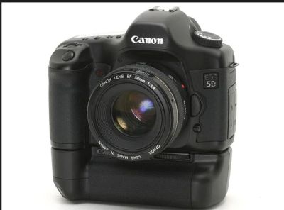 Лот: 6392685. Фото: 1. Canon 5D+ Батарейный блок (Отличное... Цифровые зеркальные