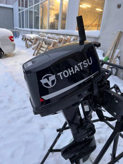 Лот: 25362891. Фото: 1. 2х-тактный лодочный мотор TOHATSU... Лодочные моторы