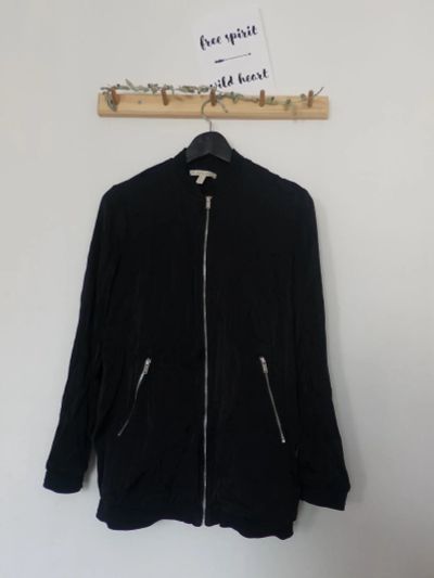Лот: 11471277. Фото: 1. Удлиненный бомбер ветровка Zara... Верхняя одежда