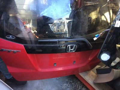 Лот: 21411522. Фото: 1. накладка 5-й двери Honda Fit GE6... Двигатель и элементы двигателя