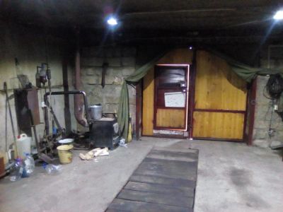 Лот: 11267416. Фото: 1. Гараж отапливаемый 70кв.м с 3-мя... Гаражи, парковочные места