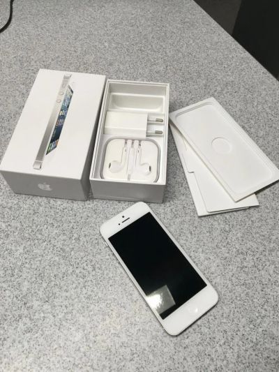 Лот: 7744623. Фото: 1. iPhone 5. Смартфоны