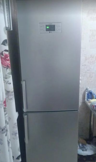 Лот: 7967112. Фото: 1. Холодильник LG. Холодильники, морозильные камеры