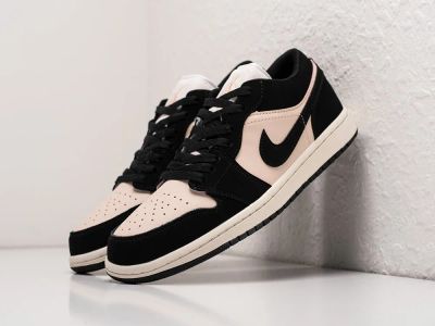 Лот: 20772857. Фото: 1. Кроссовки Nike Air Jordan 1 Low... Кеды, кроссовки, слипоны