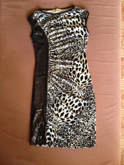 Лот: 4110113. Фото: 1. Платье с пайетками. Платья