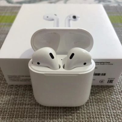Лот: 15997870. Фото: 1. AirPods 2 кейс беспроводной зарядки. Красноярск