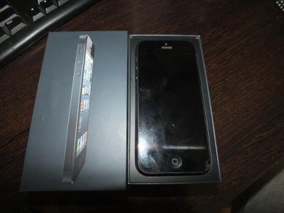 Лот: 6259923. Фото: 1. IPhone 5 16gb black. Смартфоны