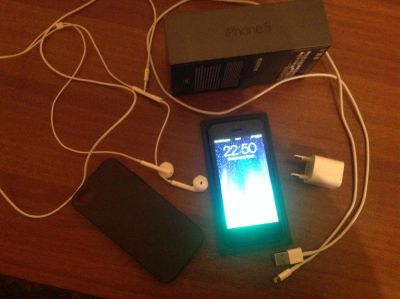 Лот: 4156597. Фото: 1. iPhone 5 32gb black на гарантии... Смартфоны