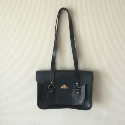 Лот: 7642872. Фото: 1. Оригинальная сумка Cambridge Satchel... Сумки