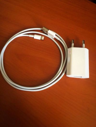 Лот: 11130320. Фото: 1. Зарядное устройство для Apple. Зарядные устройства, блоки питания, адаптеры сетевые для смартфонов