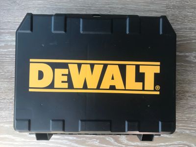 Лот: 15839124. Фото: 1. Шуруповёрт Dewalt 12V. Электроинструмент