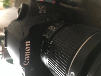 Лот: 14617253. Фото: 1. Фотоаппарат Canon 60 D. Цифровые зеркальные