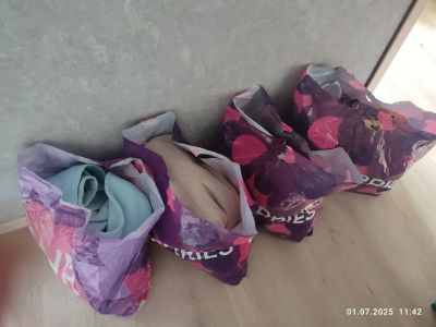 Лот: 25525599. Фото: 1. 5 + пакетов одежды 42-44. Так... Другое (женская одежда)