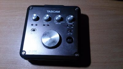 Лот: 7124760. Фото: 1. Внешняя звуковая карта Tascam... Звуковые карты