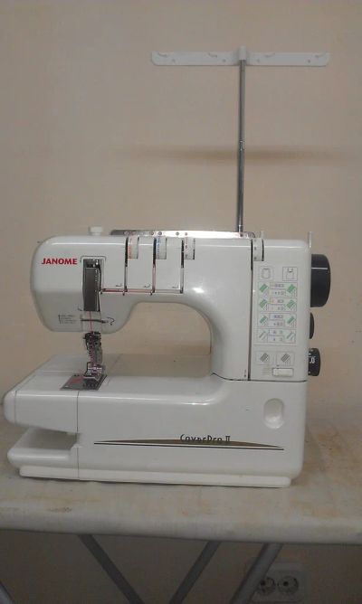 Лот: 3150107. Фото: 1. Janome CoverPro 2. Швейная, вязальная