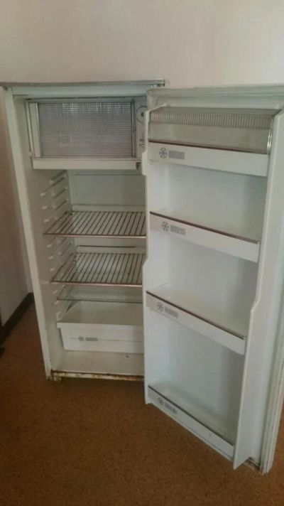 Лот: 7135872. Фото: 1. Холодильник Бирюса. Холодильники, морозильные камеры