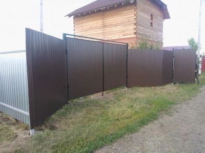 Лот: 7109433. Фото: 1. забор из профлиста. Ворота, заборы, шлагбаумы
