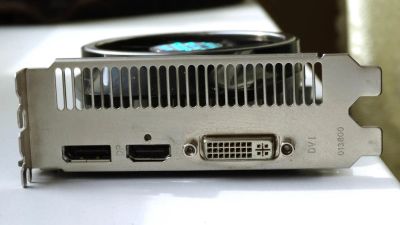 Лот: 10374699. Фото: 1. Продам игровую видеокарту Radeon... Видеокарты