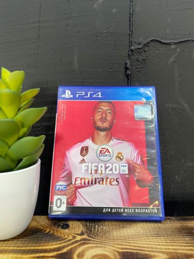 Лот: 18954105. Фото: 1. Игра для PS4 fifa 20 (00456). Игры для консолей
