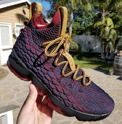 Лот: 14342989. Фото: 1. Купить Nike Lebron 15. Кеды, кроссовки, слипоны