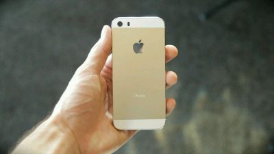 Лот: 10036324. Фото: 1. iPhone SE. Смартфоны