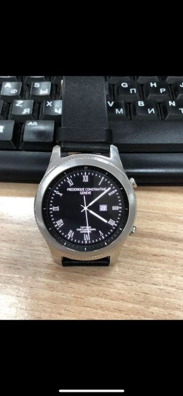 Лот: 10924795. Фото: 1. Смартчасы Samsung Gear S3 Classic. Смарт-часы, фитнес-браслеты, аксессуары