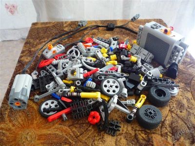 Лот: 2232930. Фото: 1. Lego моторы + детали. Конструкторы