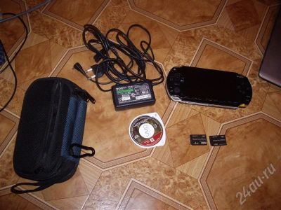 Лот: 517135. Фото: 1. PSP fat чёрная, прошита 5.5 GEN-D3... Игровые приставки, консоли