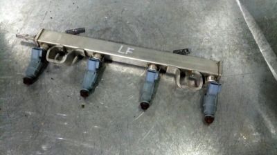 Лот: 16680973. Фото: 1. Форсунка Mazda Premacy CREW LF-DE... Топливная система