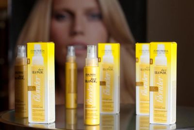 Лот: 3611867. Фото: 1. John Frieda Go blonder осветляющий... Уход за волосами 