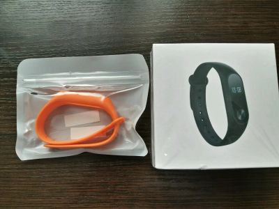 Лот: 10836447. Фото: 1. Новый Xiaomi Mi Band 2 + две защитные... Смарт-часы, фитнес-браслеты, аксессуары