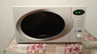 Лот: 11008482. Фото: 1. Микроволновка Samsung M187GNR... Микроволновки, мини-печи