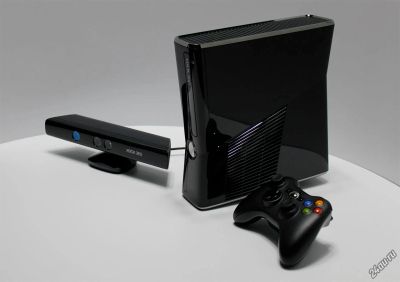 Лот: 5625911. Фото: 1. Разлоченная xBox 360 250Gb+ 2... Игровые приставки, консоли